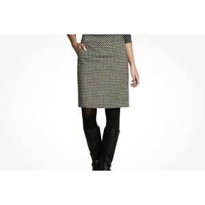 Eddie Bauer Classic Houndstooth Black and Cream Wool Blend Skirt Pockets Size 10